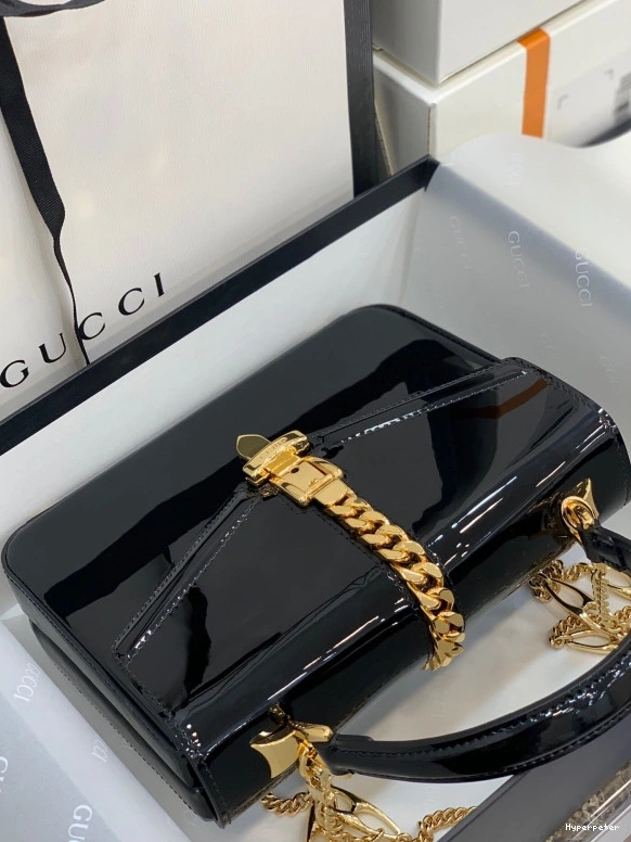 Hyper Peter GUCCI PATENT 1969 BAG HANDLE LEATHER TOP Sylvie MINI 0710